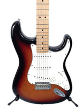 Cargar imagen en el visor de la galería, Guitarra Eléctrica Fender Player Stratocaster 3 Tone Sunburst nuevo
