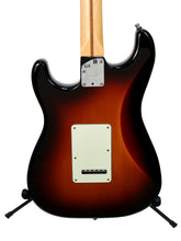 Load image into Gallery viewer, Guitarra Eléctrica Fender Stratocaster American Deluxe Sunburst 2011
