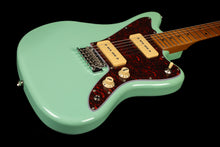 Load image into Gallery viewer, Guitarra Eléctrica Jazzmaster Jet Guitars JJ-300 P90
