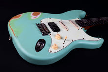Load image into Gallery viewer, Guitarra Eléctrica Stratocaster Jet Guitars JS-400 Relic
