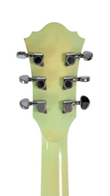 Load image into Gallery viewer, Guitarra Eléctrica Hollow Body Ibanez Artcore Blanca
